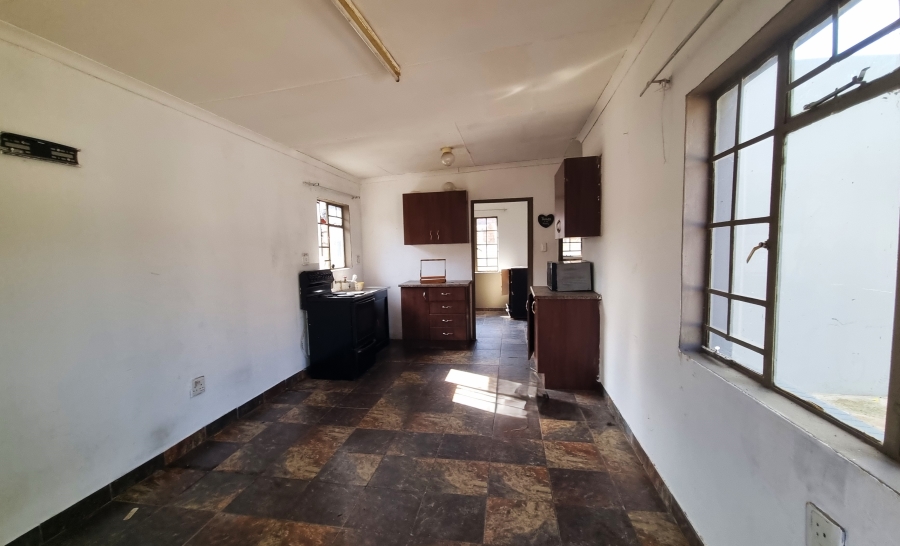 7 Bedroom Property for Sale in Oos Einde North West